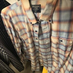 Abercrombie and Fitch Man’s Long Sleeve Shirt XL light flannel